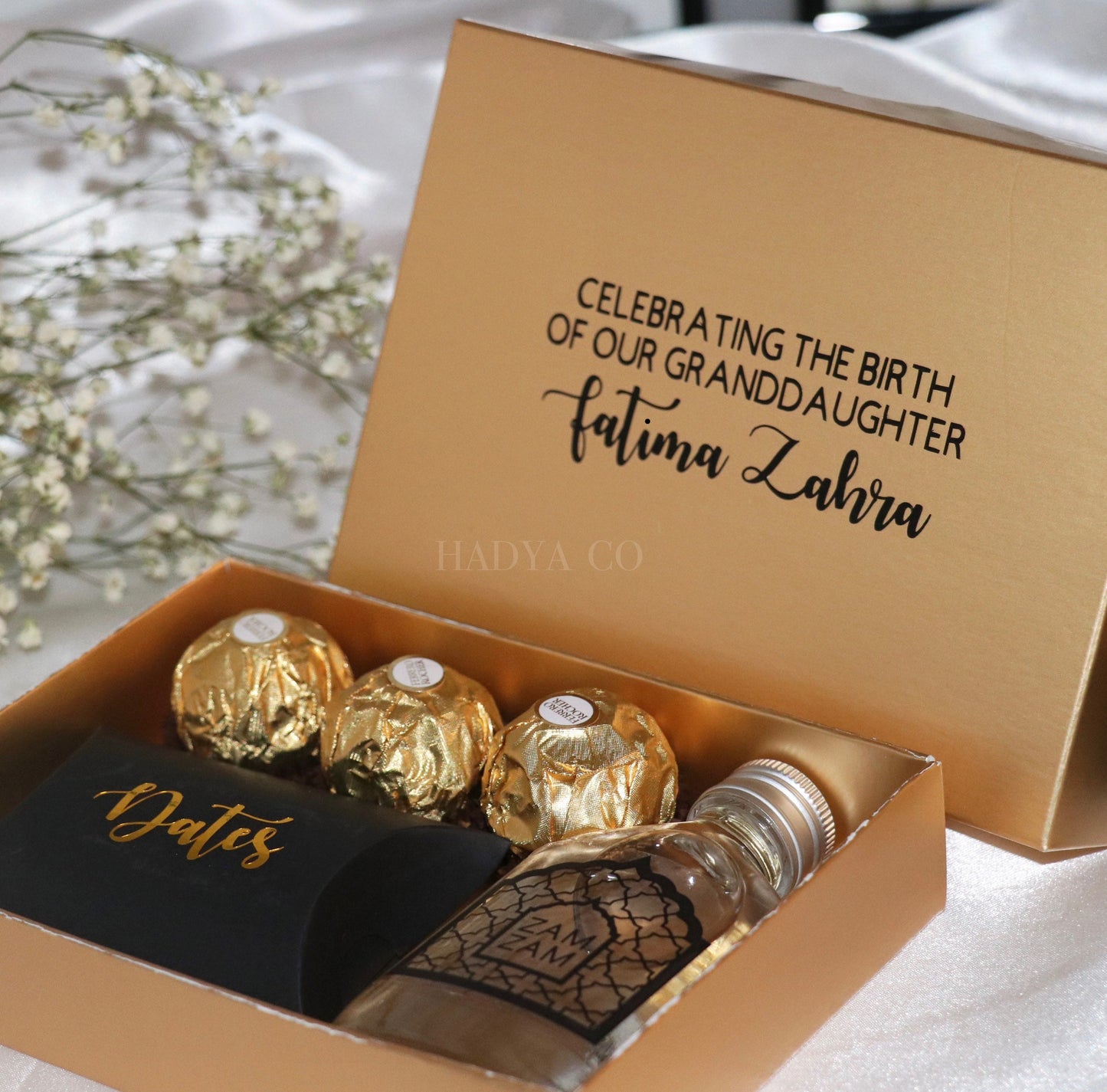 Luxury Ramadan Gift for Iftar - Zam Zam Water, Chocolates and Medjool Dates