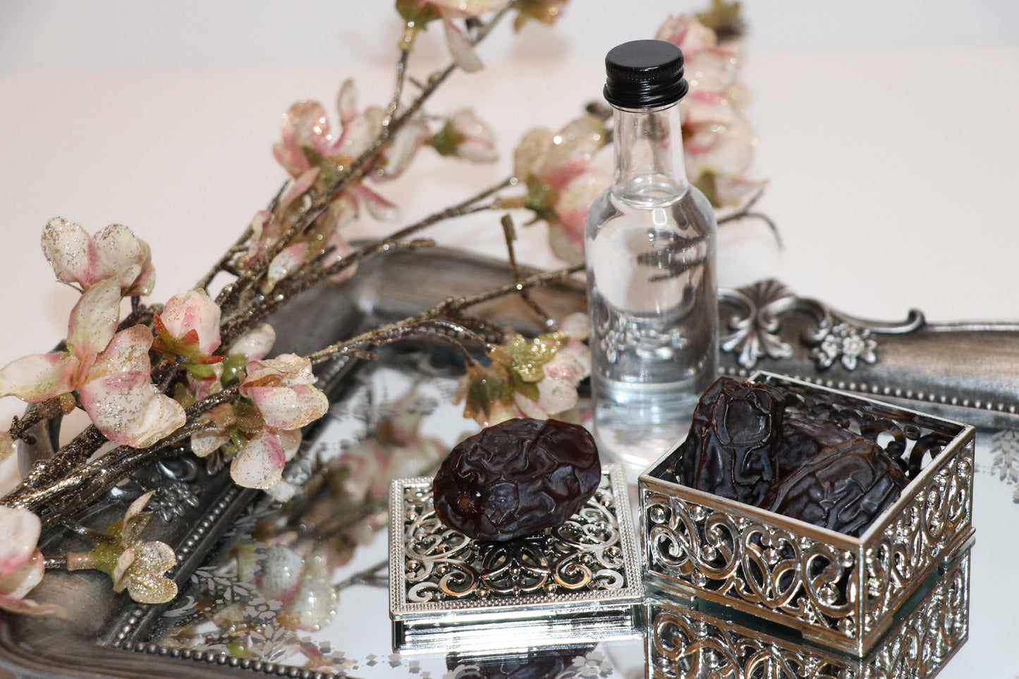 Trinket Box Favours for Chocolates, Macaroons, Dates, Sweets - Perfect for Weddings/ Nikkah/ Aqiqah/ Ramadan/ Eid/ Graduation/ Islamic Gifts