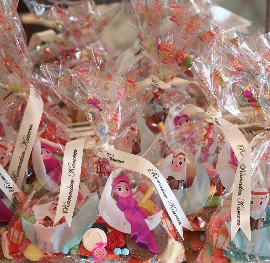Mini Sheikh & Muslimah Kids Sweet Bags - Filled with Halal Sweets | Islamic Gifts, Madrasah Gifts | HMC sweets | Eid Ramadan Children Gifts