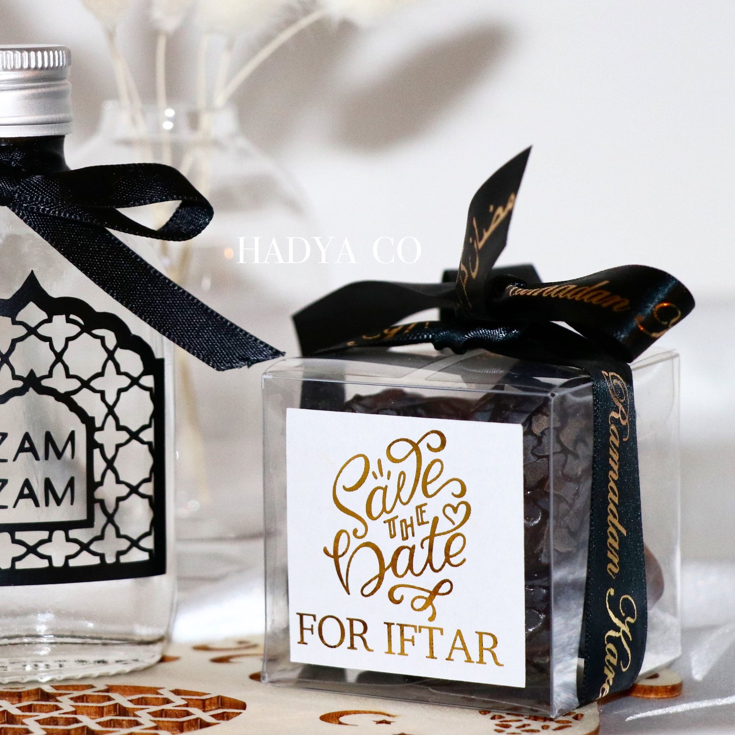 Ramadan Dates and Chocolate Favour boxes - Perfect for Ramadan Gifts and Hampers | Ramadan Table - Islamic Gifts | Medjool Dates