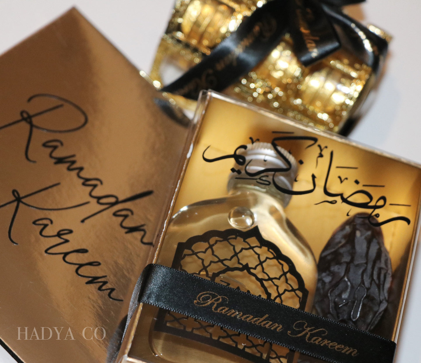 Zam Zam Water & Dates Gift Set - Perfect for Weddings, Nikkah, Aqiqah, Jalsa, Umrah, Hajj, Ramadan or Eid (Islamic Gifts) | by Hadya Co